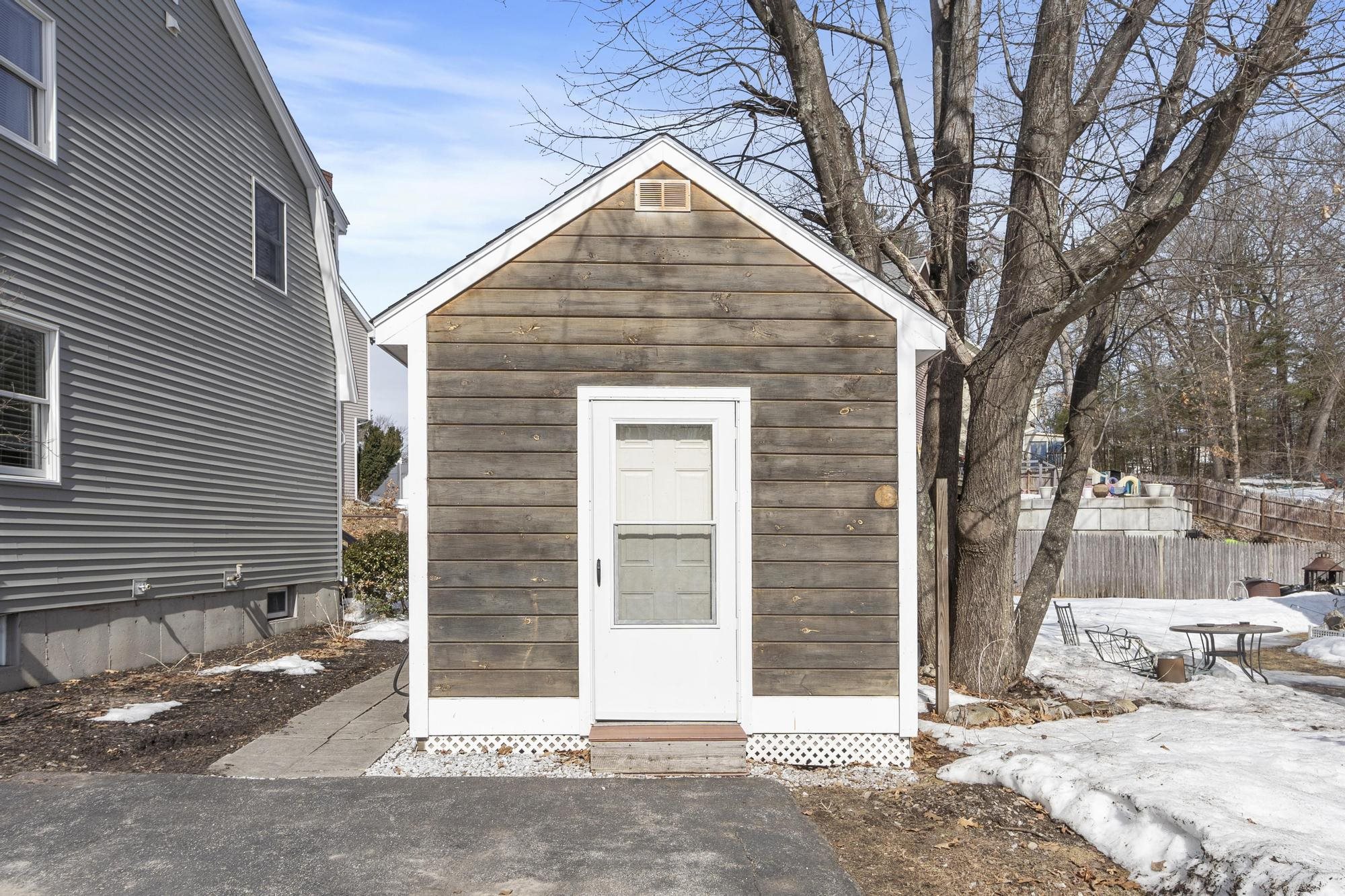 12 R Brian Avenue, Unit R Derry, NH 03038 - Photo 4 of 31