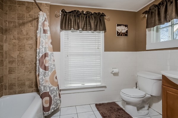 228 Sconticut Neck Road Fairhaven, MA 02719 - Photo 7 of 11 Gallery Image 7