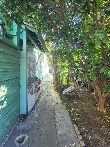 $1,050,000 | 1757 South New England Street, Los Angeles, CA 90006