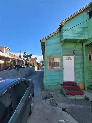 $1,050,000 | 1757 South New England Street, Los Angeles, CA 90006