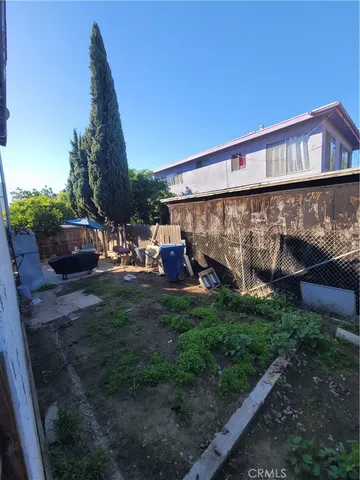 $1,050,000 | 1757 South New England Street, Los Angeles, CA 90006