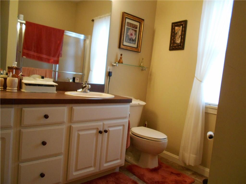 206 Abbey Road New Castle, PA 16105 - Photo 13 of 19