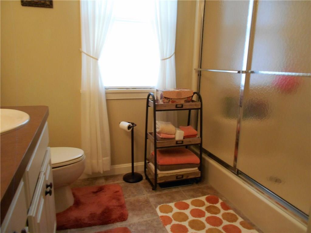 206 Abbey Road New Castle, PA 16105 - Photo 14 of 19