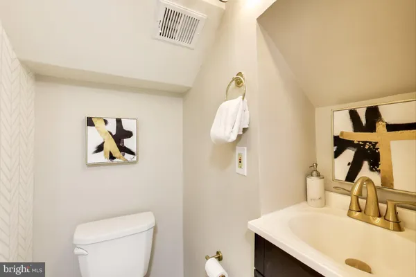 $775,000 | 1238 Linden Place Northeast, Washington, DC 20002