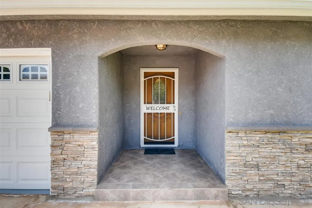 8458 Pueblo Road Lakeside, CA 92040 - Photo 3 of 25 Gallery Image 3