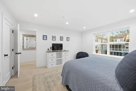 $1,215,000 | 1422 Howard Road, Annapolis, MD 21403