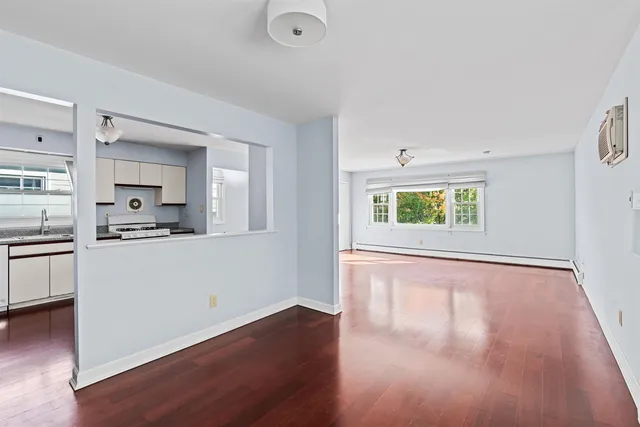 $4,450 | 407 Manila Avenue, Unit 2, Jersey City, NJ 07302