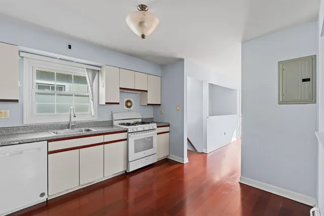 $4,450 | 407 Manila Avenue, Unit 2, Jersey City, NJ 07302