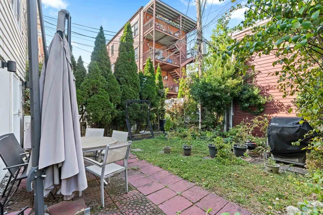 $4,450 | 407 Manila Avenue, Unit 2, Jersey City, NJ 07302