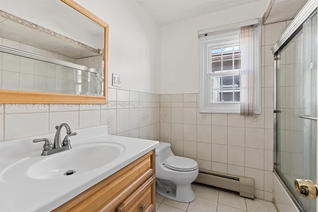 $4,450 | 407 Manila Avenue, Unit 2, Jersey City, NJ 07302