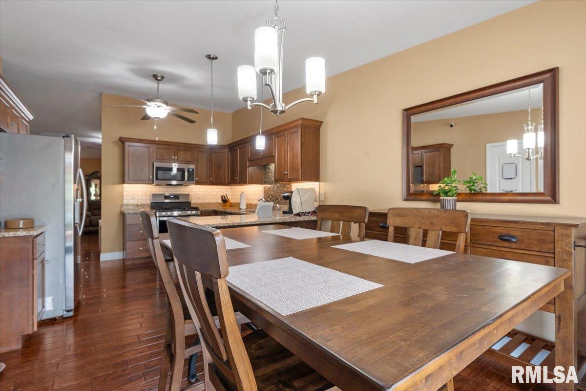 4810 Chestnut Drive Springfield, IL 62711 - Photo 11 of 36
