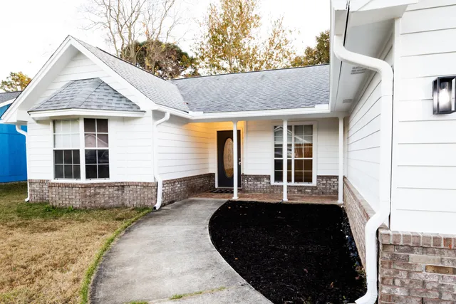 $334,900 | 339 Michael Circle, Mary Esther, FL 32569