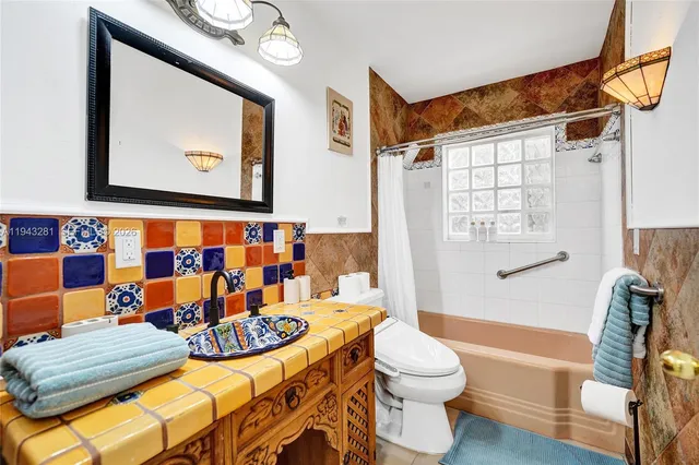 $5,500 | 2101 Northeast 25th Street, Unit 2101, Wilton Manors, FL 33305