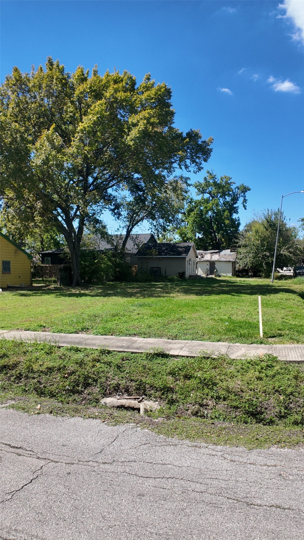 6802 England Street Houston, TX 77021 - Photo 4 of 8