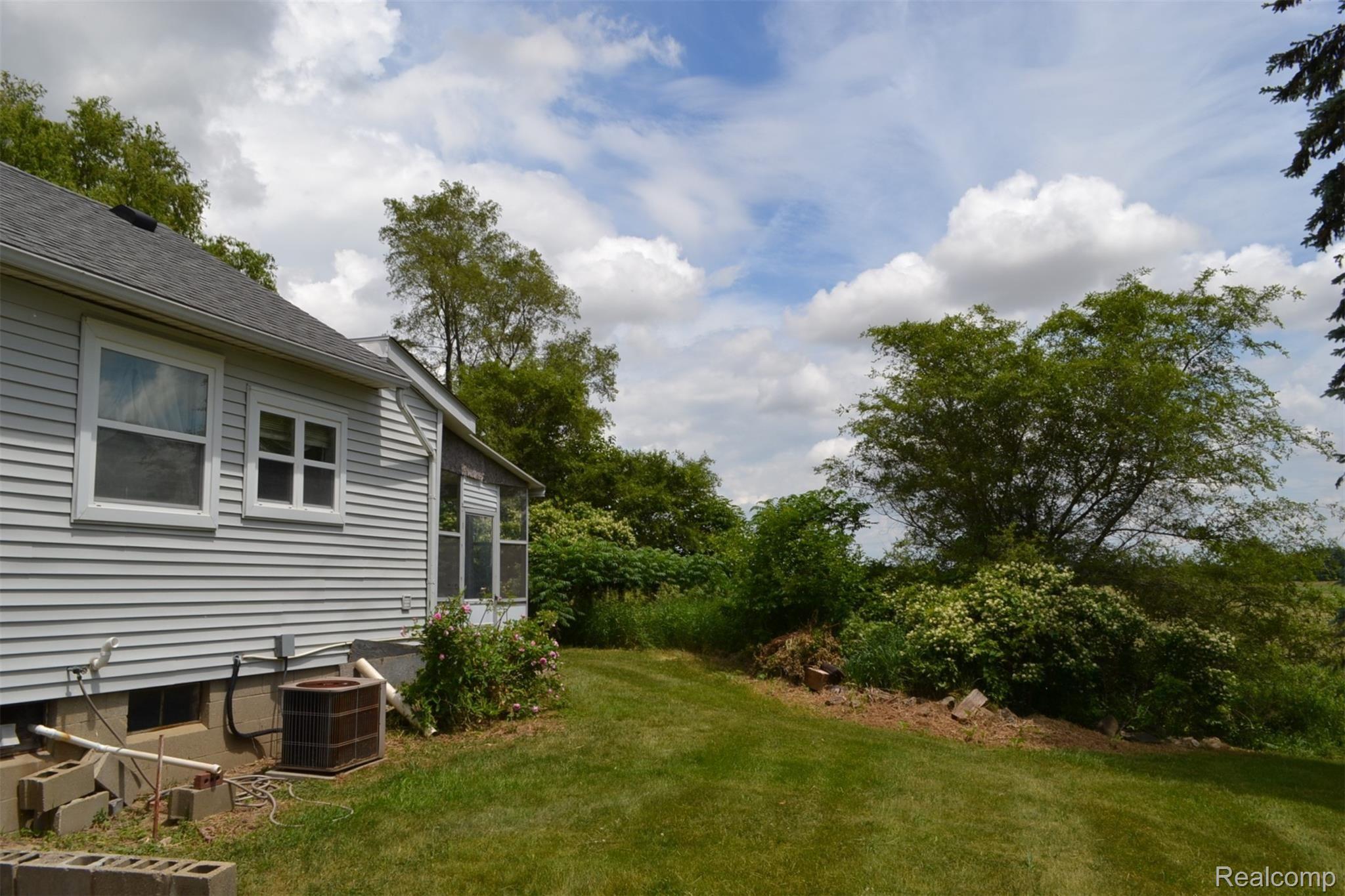 7944 Jefferson Road North Branch, MI 48461 - Photo 33 of 51 DSC_0868.JPG