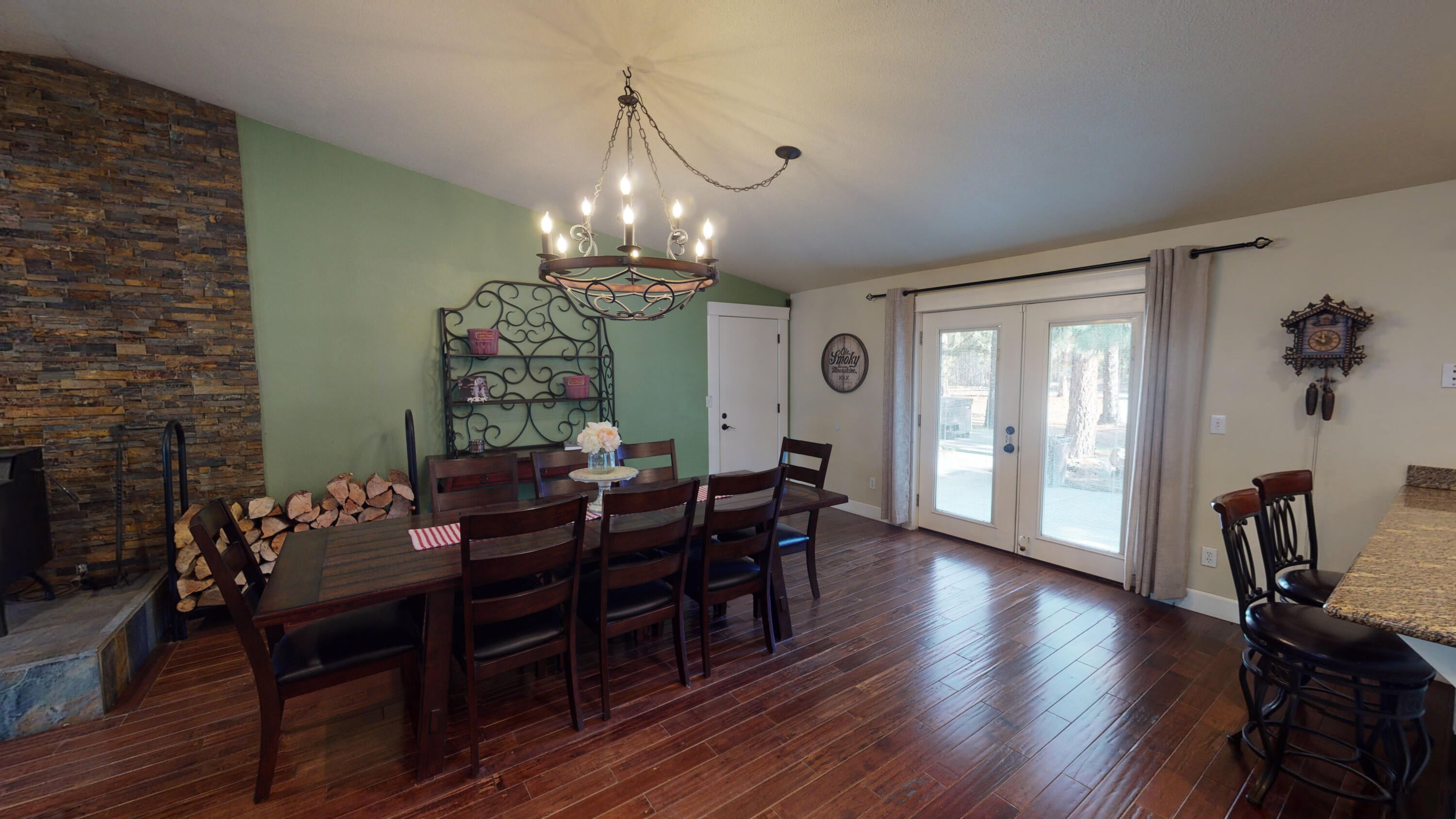 15647 Cornell Road La Pine, OR 97739 - Photo 15 of 40 15647-Cornell-Dr-05162022_102813