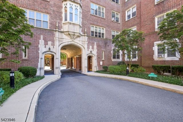 $369,000 | 133 Summit Avenue, Unit 39, Summit, NJ 07901