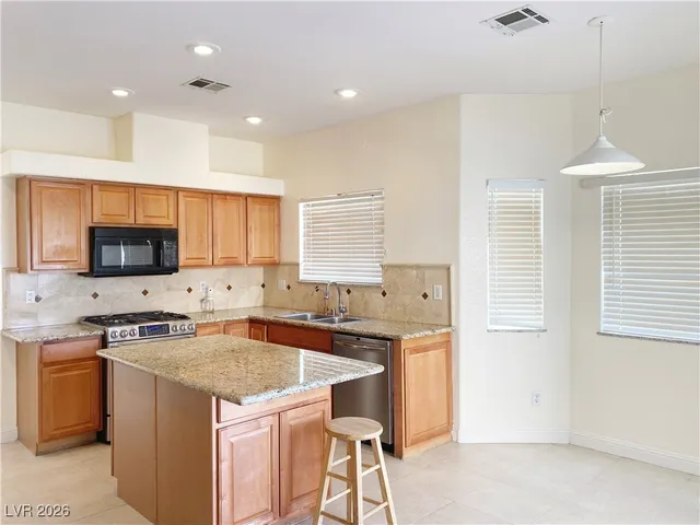 $2,200 | 8732 Point Kristi Circle, Las Vegas, NV 89147
