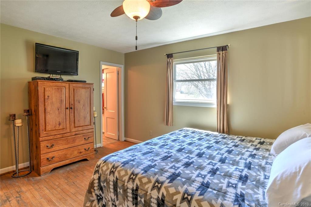 235 Asbury Road Candler, NC 28715 - Photo 11 of 37 Gallery Image 11