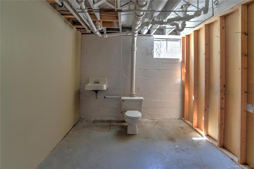 235 Asbury Road Candler, NC 28715 - Photo 21 of 37 Gallery Image 21