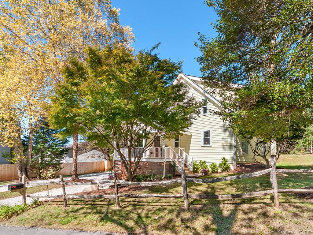 308 Rosscraggon Road Arden, NC 28704 - Photo 3 of 24 Gallery Image 3