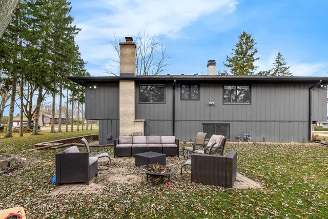 $626,000 | 4N580 Chatham Court, West Chicago, IL 60185