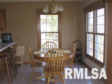 200 Sandy Point Goreville, IL 62939 - Photo 3 of 16