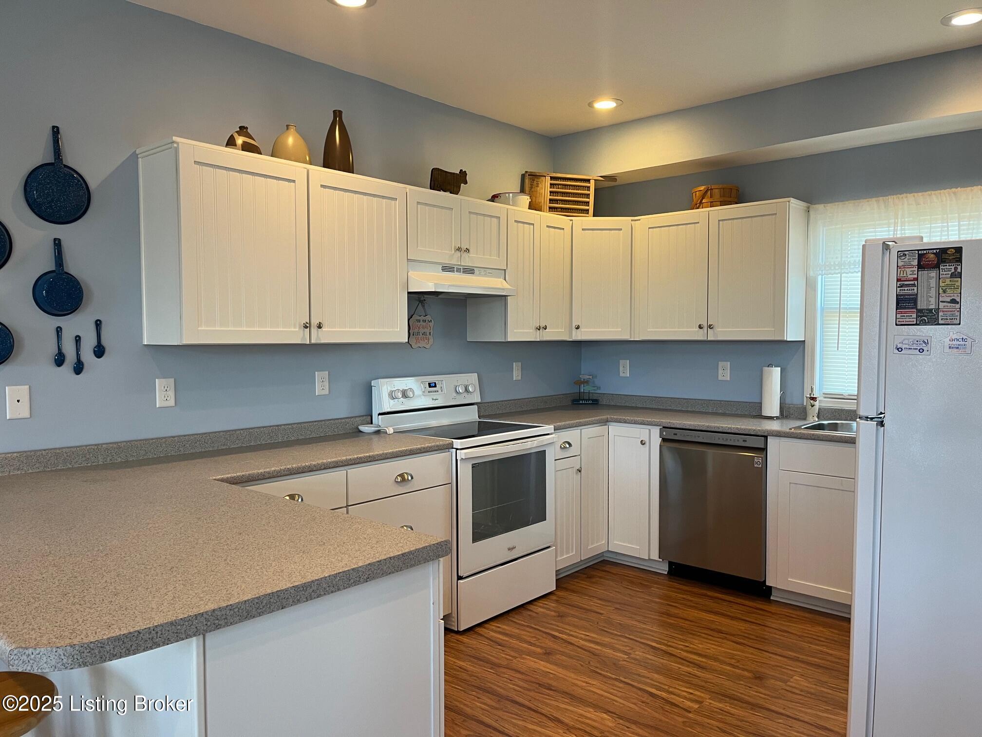 216 Peter Cave Hts Road Leitchfield, KY 42754 - Photo 13 of 63 10