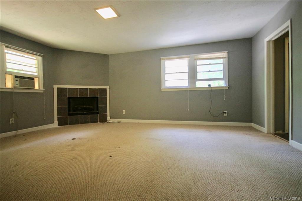 246 Lake Sega Road Brevard, NC 28712 - Photo 11 of 17 Gallery Image 11