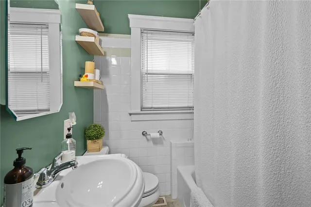 $349,900 | 444 Niantic Avenue, Providence, RI 02910