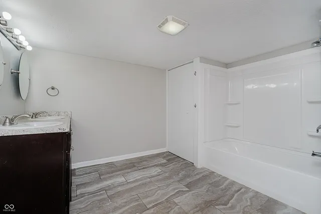 $2,300 | 324 North Tennessee Street, Danville, IN 46122