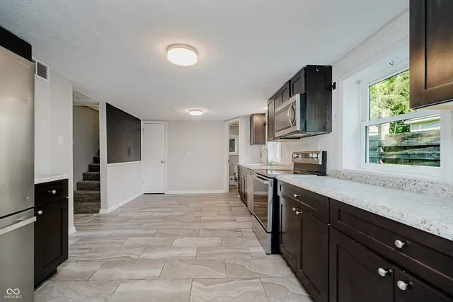 $2,300 | 324 North Tennessee Street, Danville, IN 46122