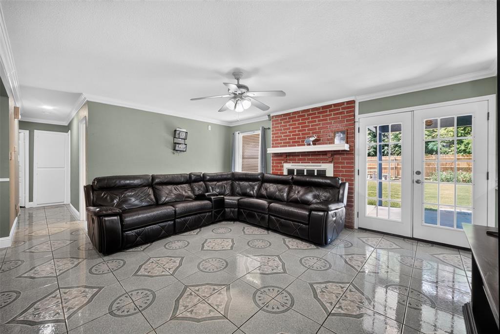 519 East 8th Street Irving, TX 75060 - Photo 7 of 31