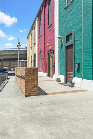 $589,000 | 141 Norfolk Avenue Southwest, Roanoke, VA 24011