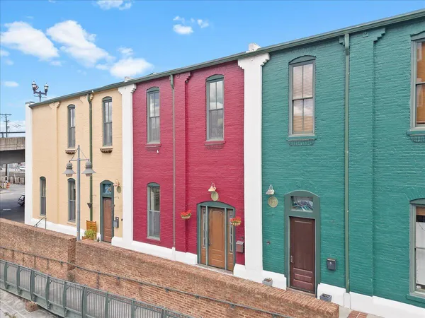 $589,000 | 141 Norfolk Avenue Southwest, Roanoke, VA 24011