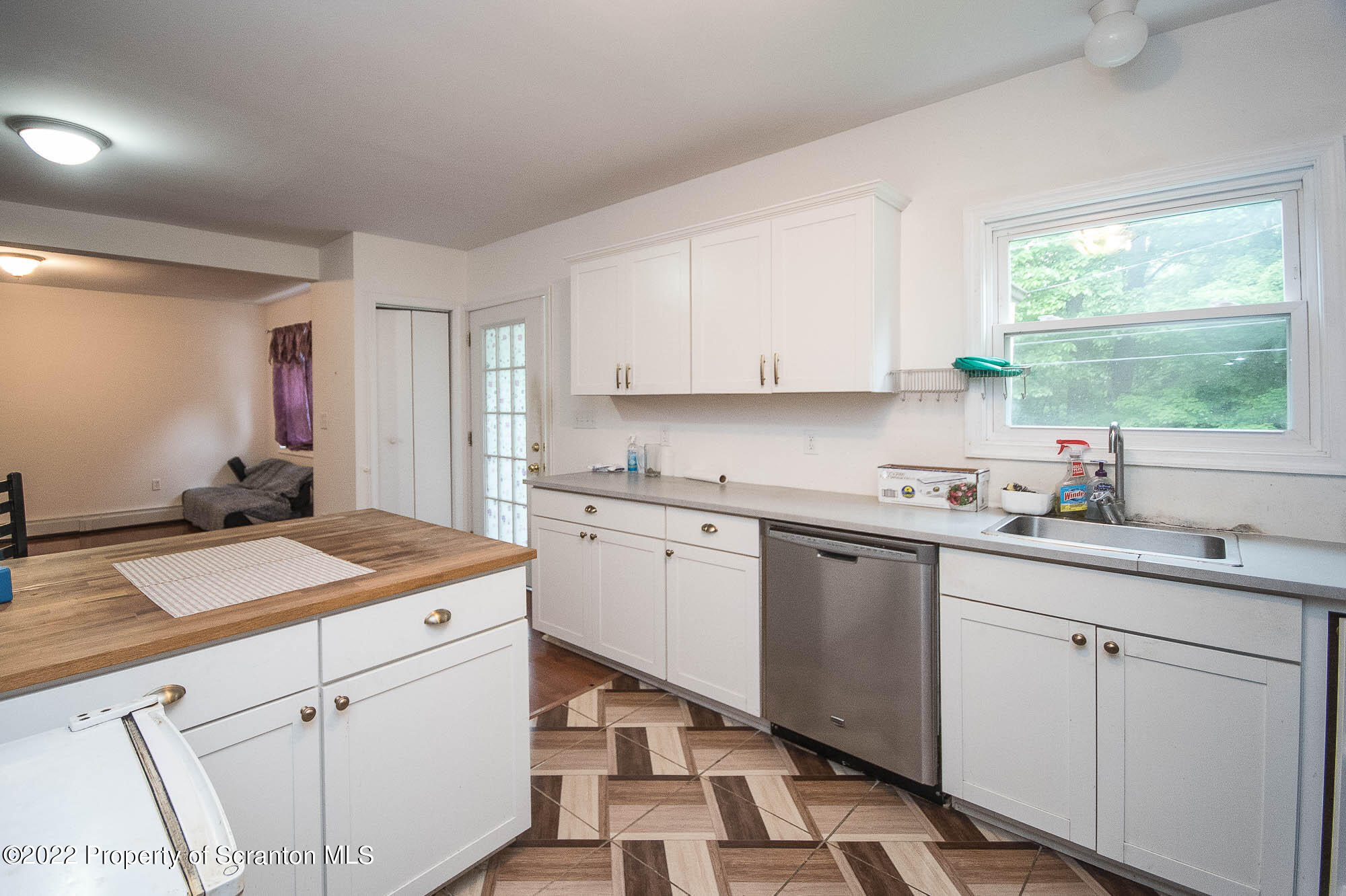 412 Willowbrook Road Clarks Summit, PA 18411 - Photo 7 of 17 Gallery Image 7