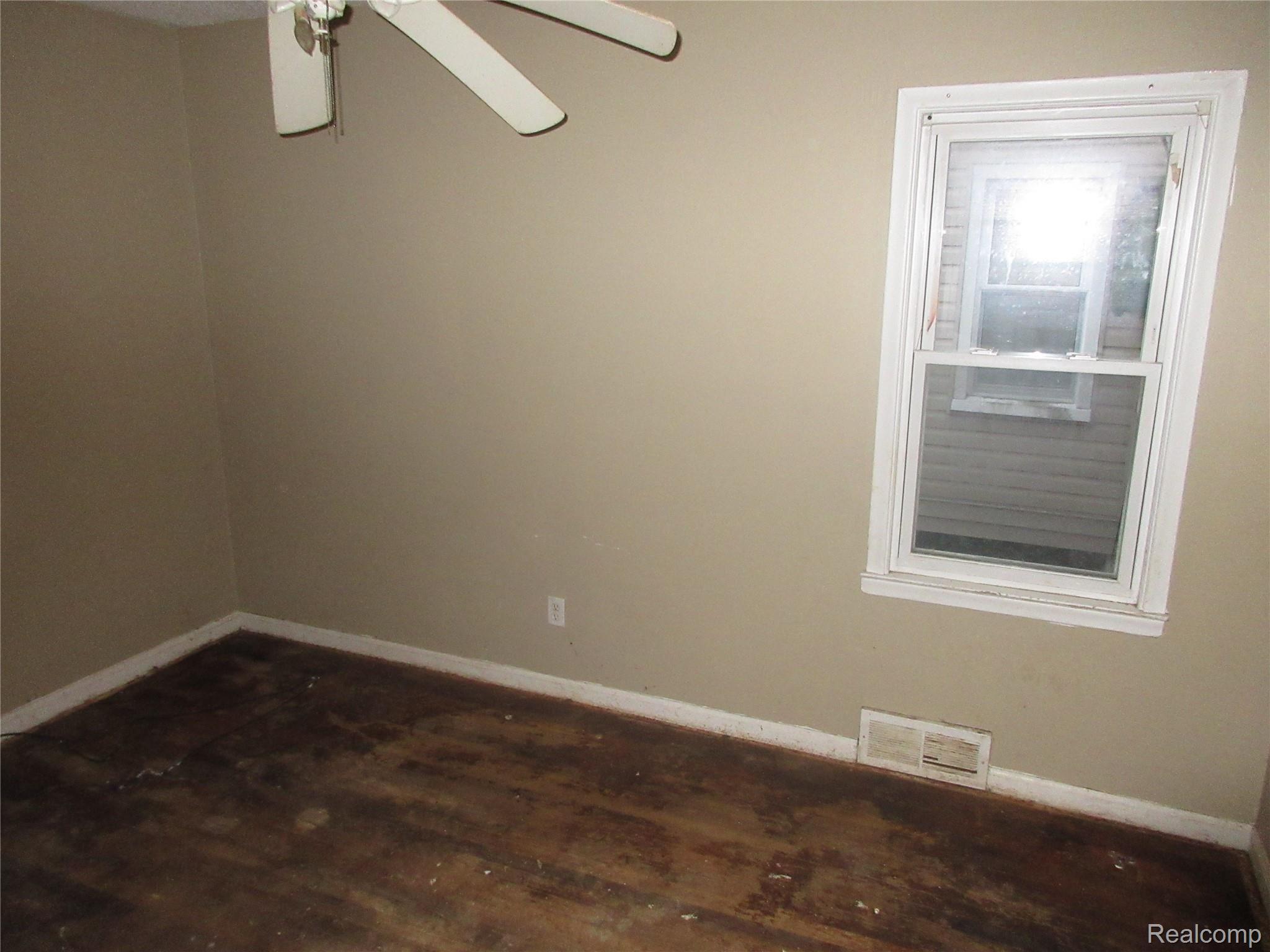 18566 Appleton Street Detroit, MI 48219 - Photo 9 of 15 IMG_9.JPG