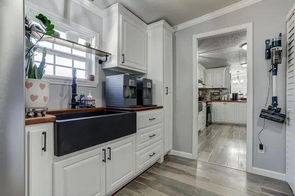 $315,000 | 1822 South 3rd Street, Tahoka, TX 79373