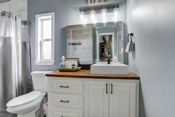 $315,000 | 1822 South 3rd Street, Tahoka, TX 79373