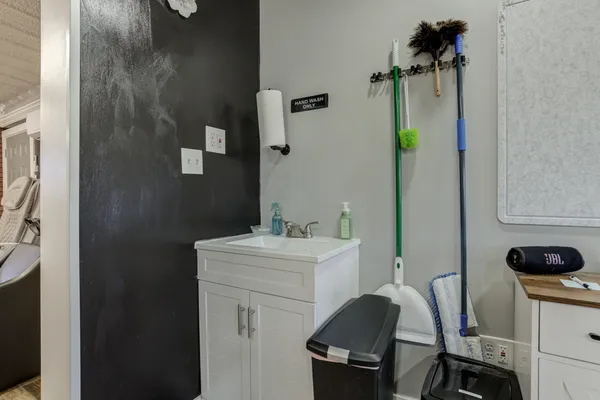 $315,000 | 1822 South 3rd Street, Tahoka, TX 79373