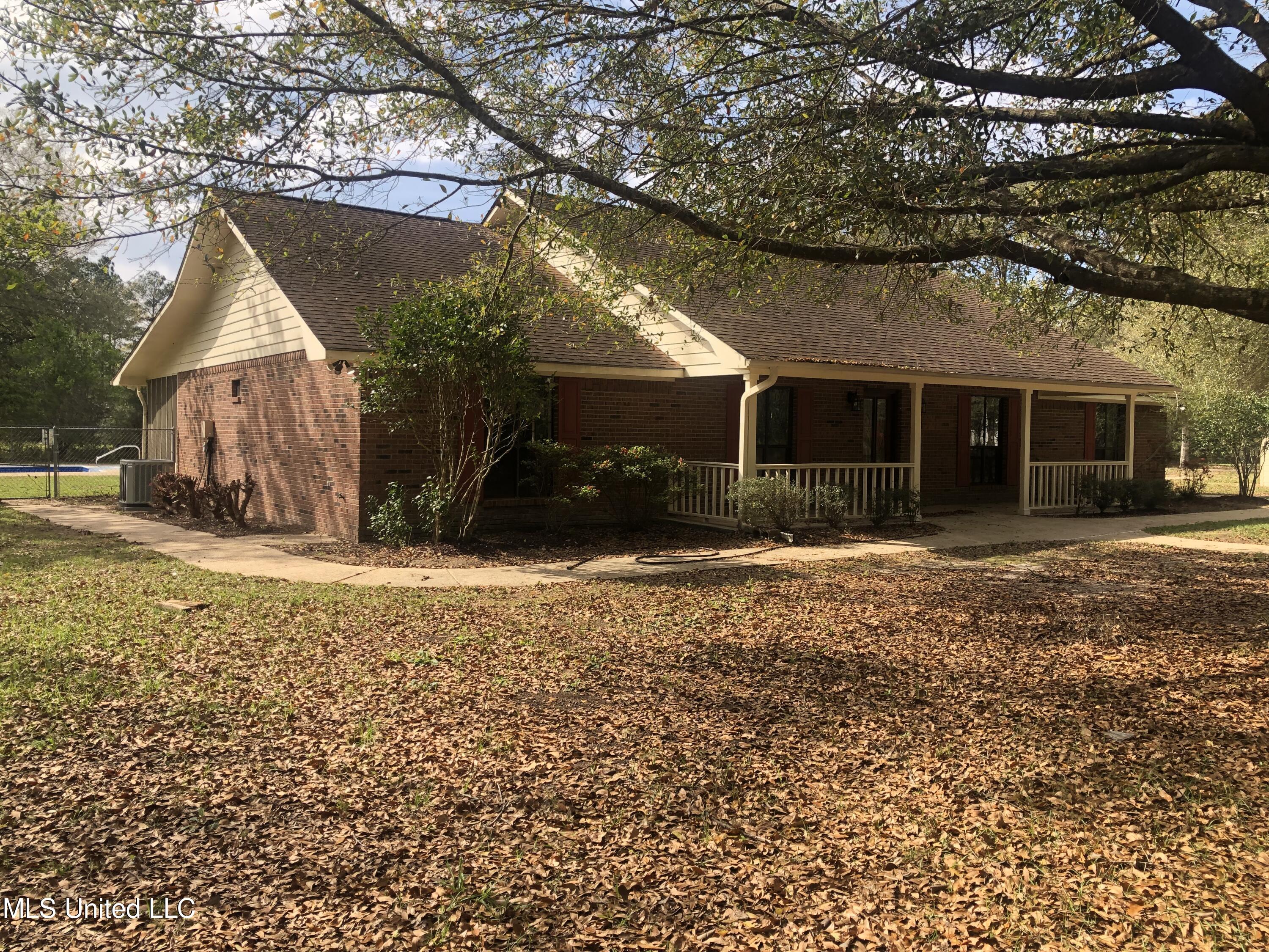 13929 Constitution Road Moss Point, MS 39562 - Photo 3 of 57 878E39EE-419F-46B2-AA22-A55E19B25FB2