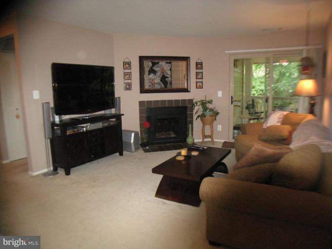 11659 Chesterfield Court, Unit 11659 Reston, VA 20190 - Photo 4 of 16 Family Room #3