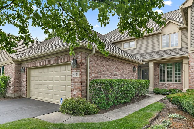 $670,000 | 4524 South Seminole Drive, Glenview, IL 60026