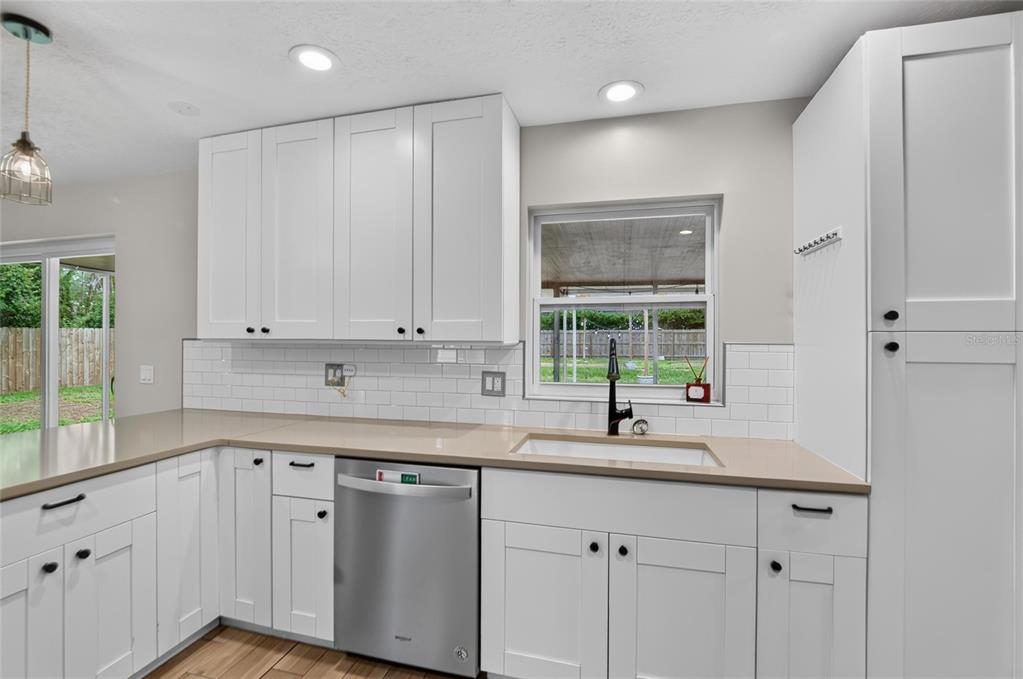 1905 Bryan Road Brandon, FL 33511 - Photo 18 of 51 Gallery Image 18
