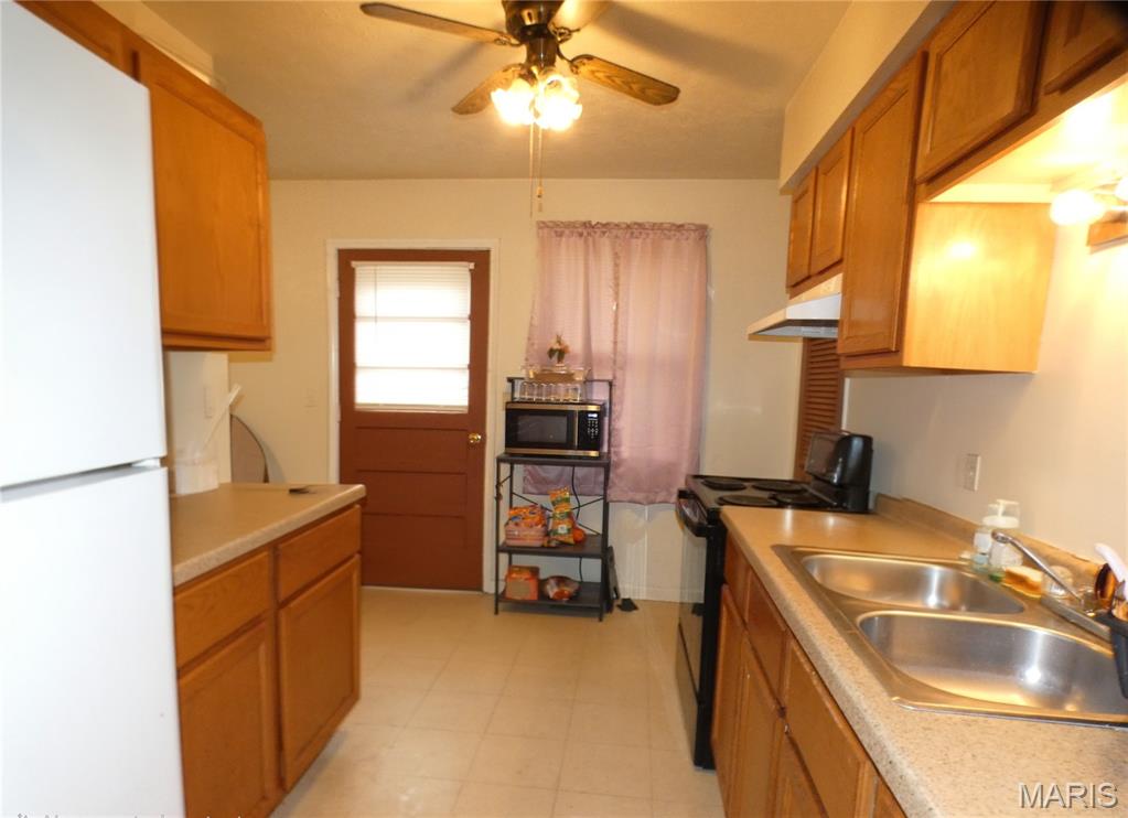 408 East Mound Street Sparta, IL 62286 - Photo 7 of 12