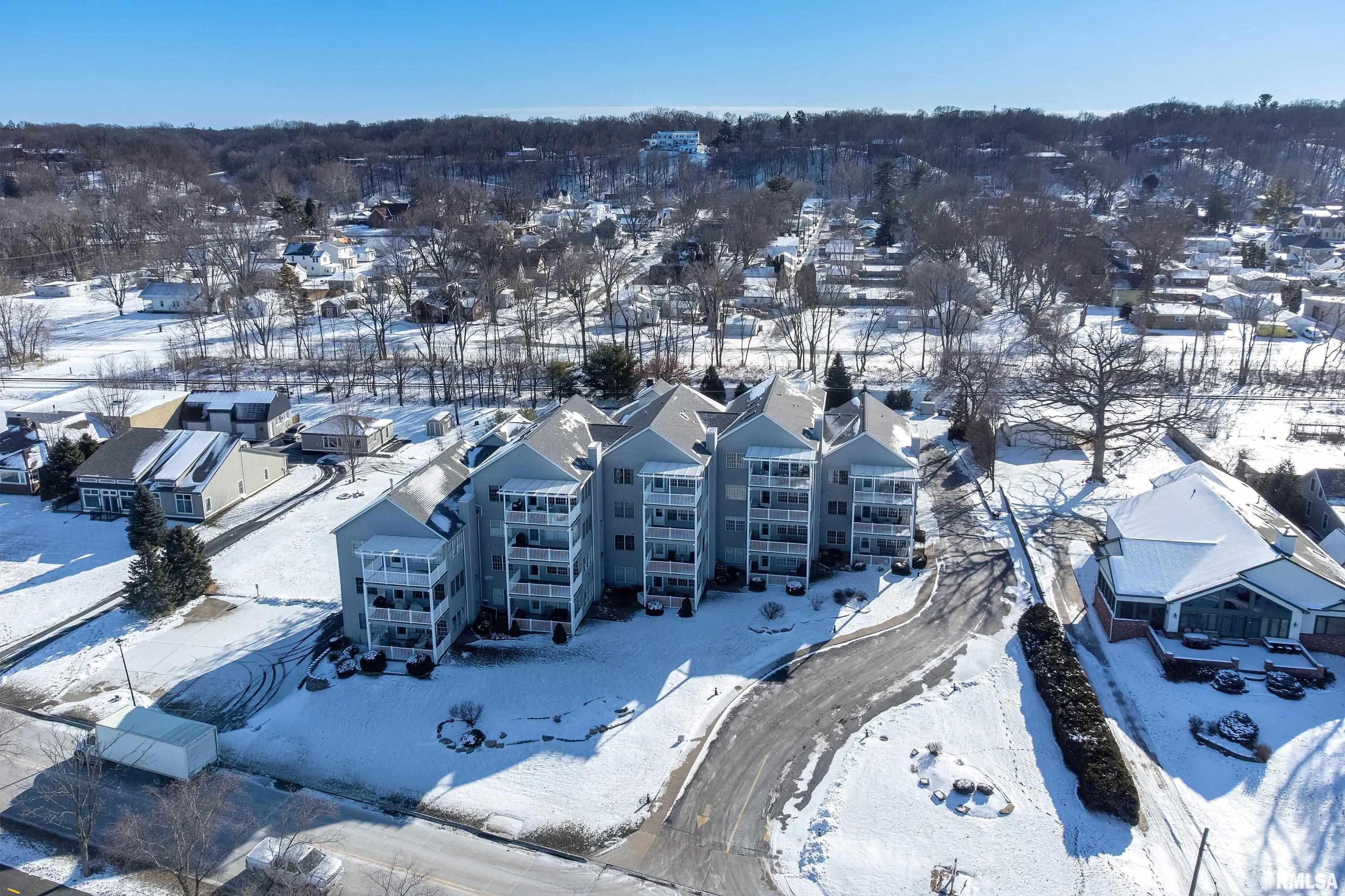 4412 River Drive, Unit 401 Moline, IL 61265 - Photo 35 of 39