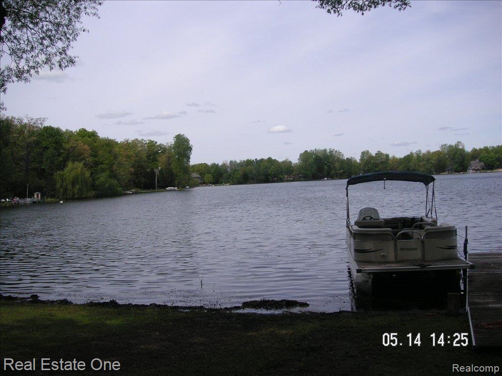5126 West Harvard Road Clarkston, MI 48348 - Photo 25 of 25 Another lakeview