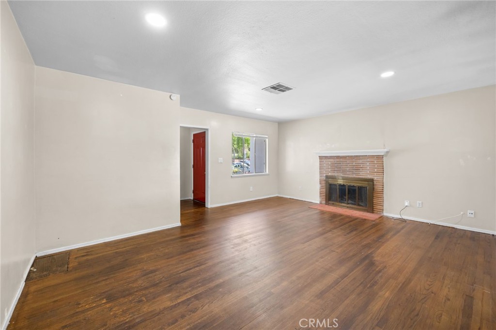 380 South Devon Road Orange, CA 92868 - Photo 4 of 27