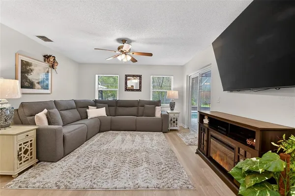 $395,000 | 9441 Pine Tree Drive, Lake Wales, FL 33898