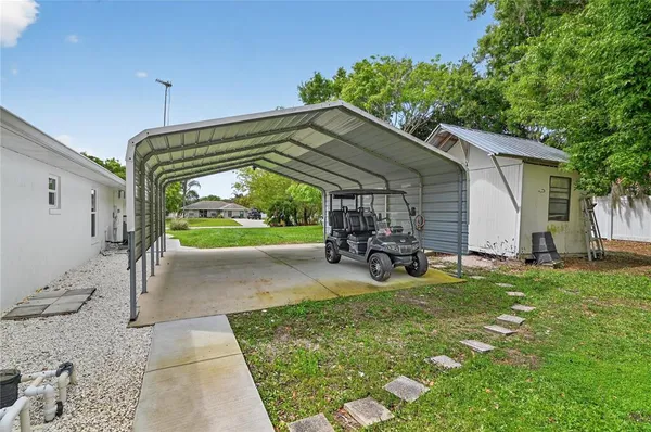 $395,000 | 9441 Pine Tree Drive, Lake Wales, FL 33898